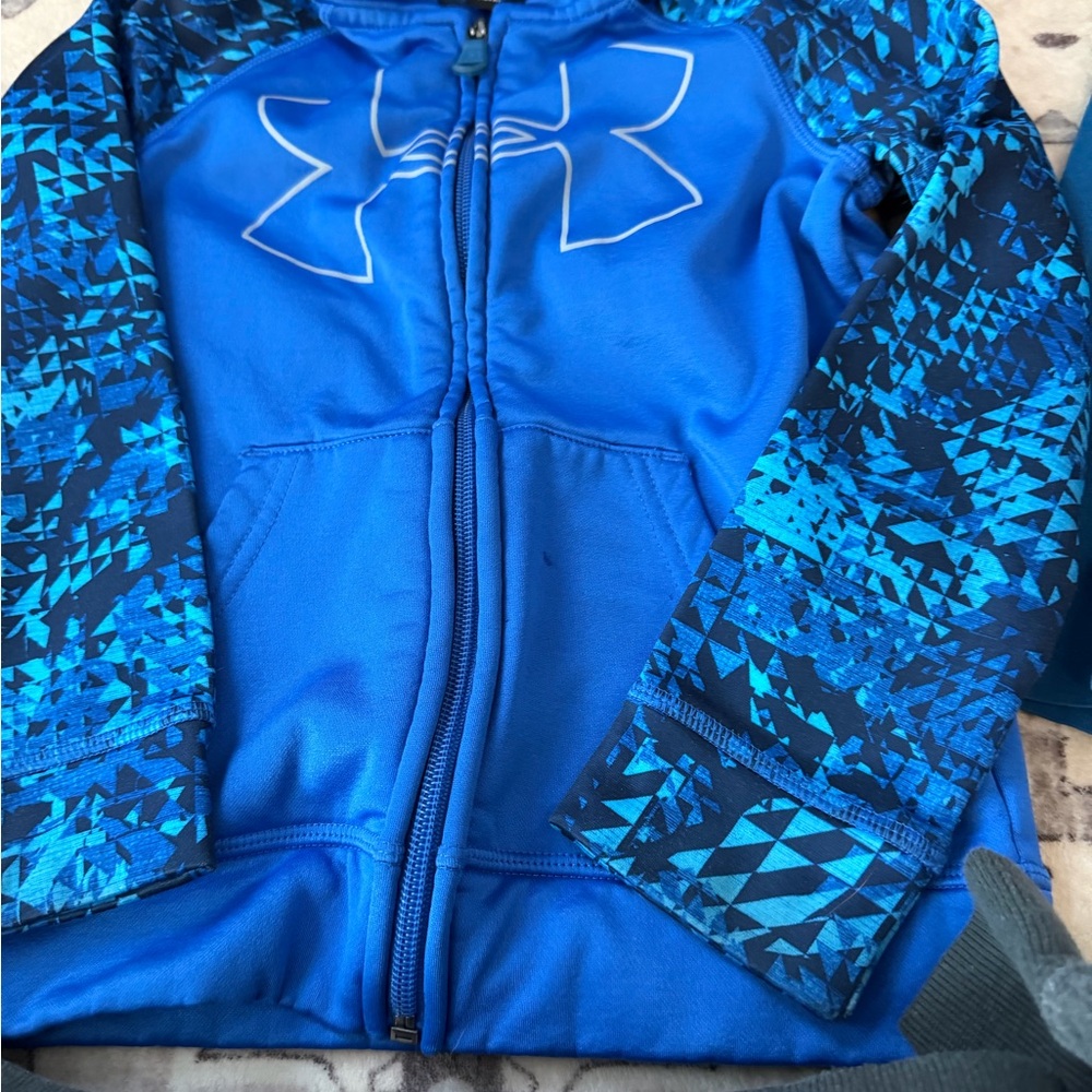 Boys 4T clothing bundle - Picture 12 of 12